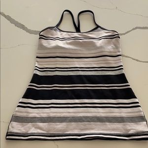 Lululemon power Y tank size 4